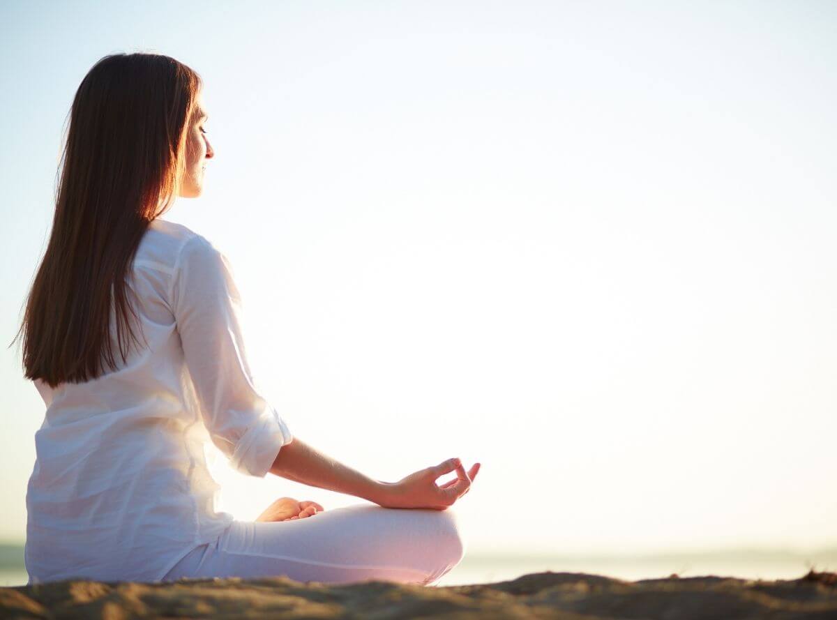 online-yoga-meditation-mindfulness-course